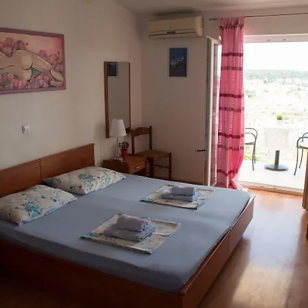 Bocin Rosso Konukevi 3*