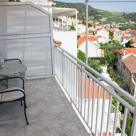 Bocin Rosso 3* Hvar Town