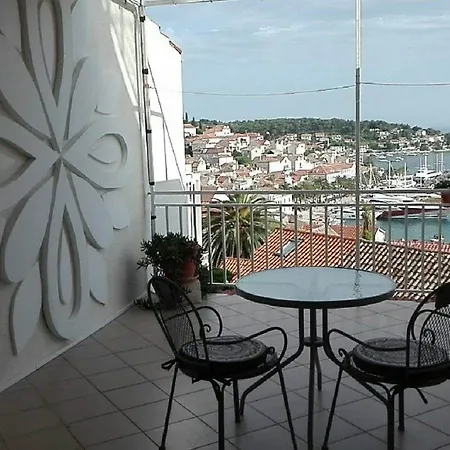 Konukevi Bocin Rosso 3*