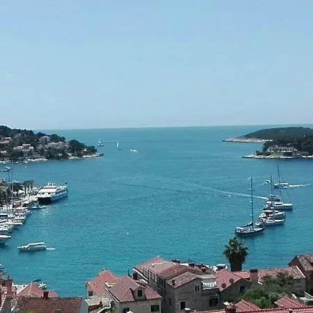 Konukevi Bocin Rosso