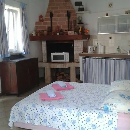 Bocin Rosso Gasthuis Hvar Town