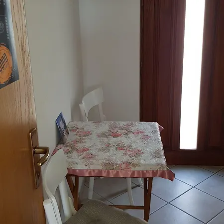 Konukevi Bocin Rosso